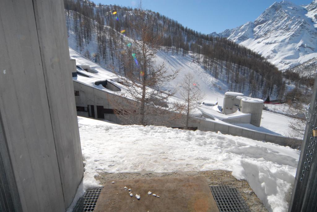 Cromotherapy Apartment Breuil-Cervinia Zewnętrze zdjęcie